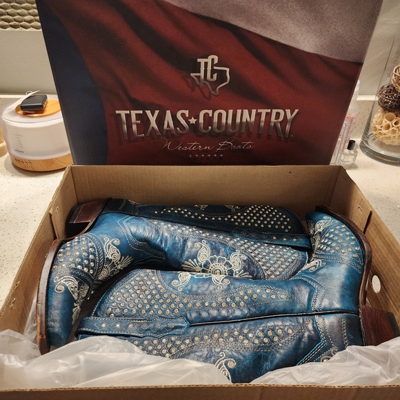 Golden Guns Texas Country Studded Teal Cowboy Boots - Picture 3 of 8